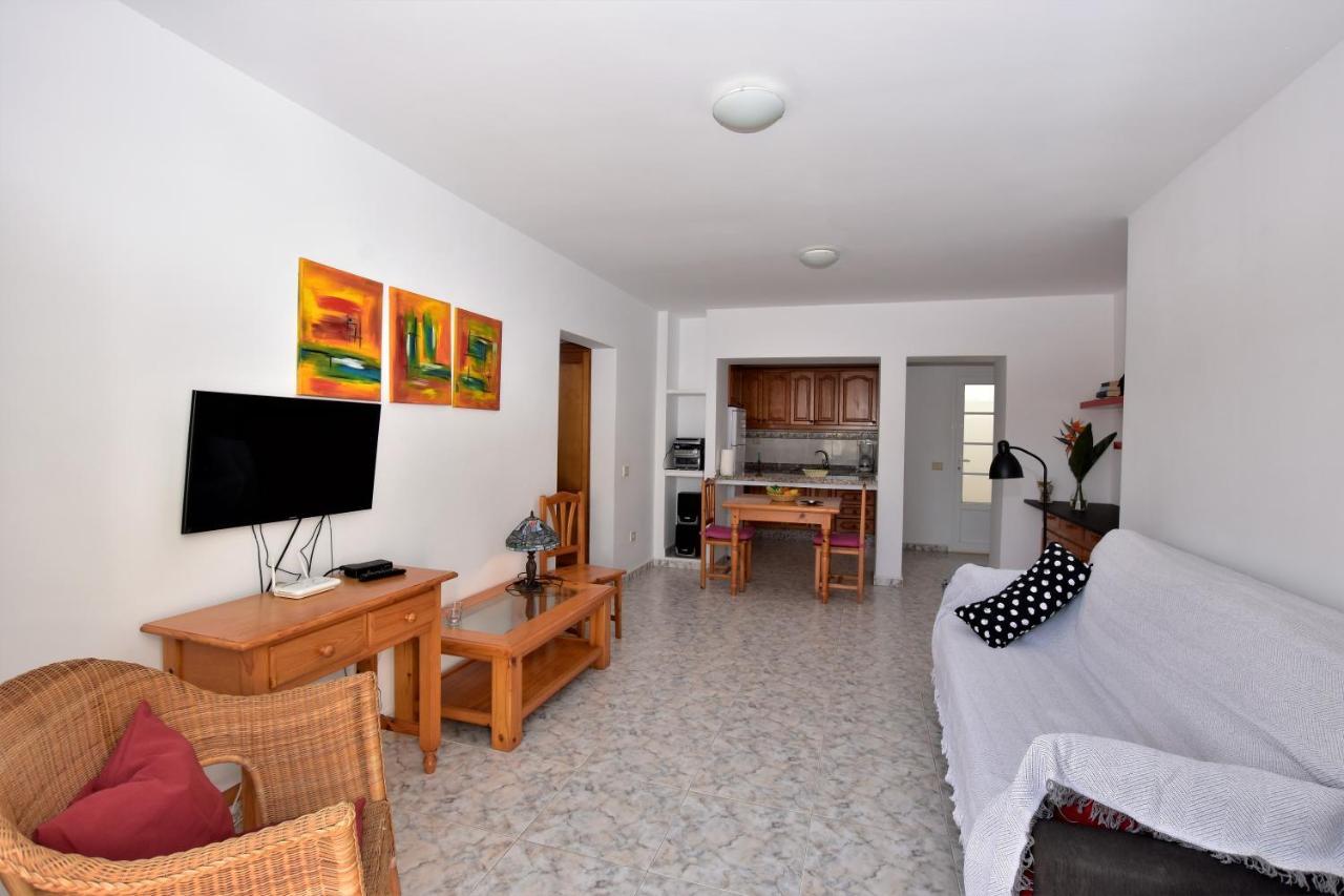 Marysol 1 Apartment With Terrace Close To The Sea Punta Mujeres エクステリア 写真